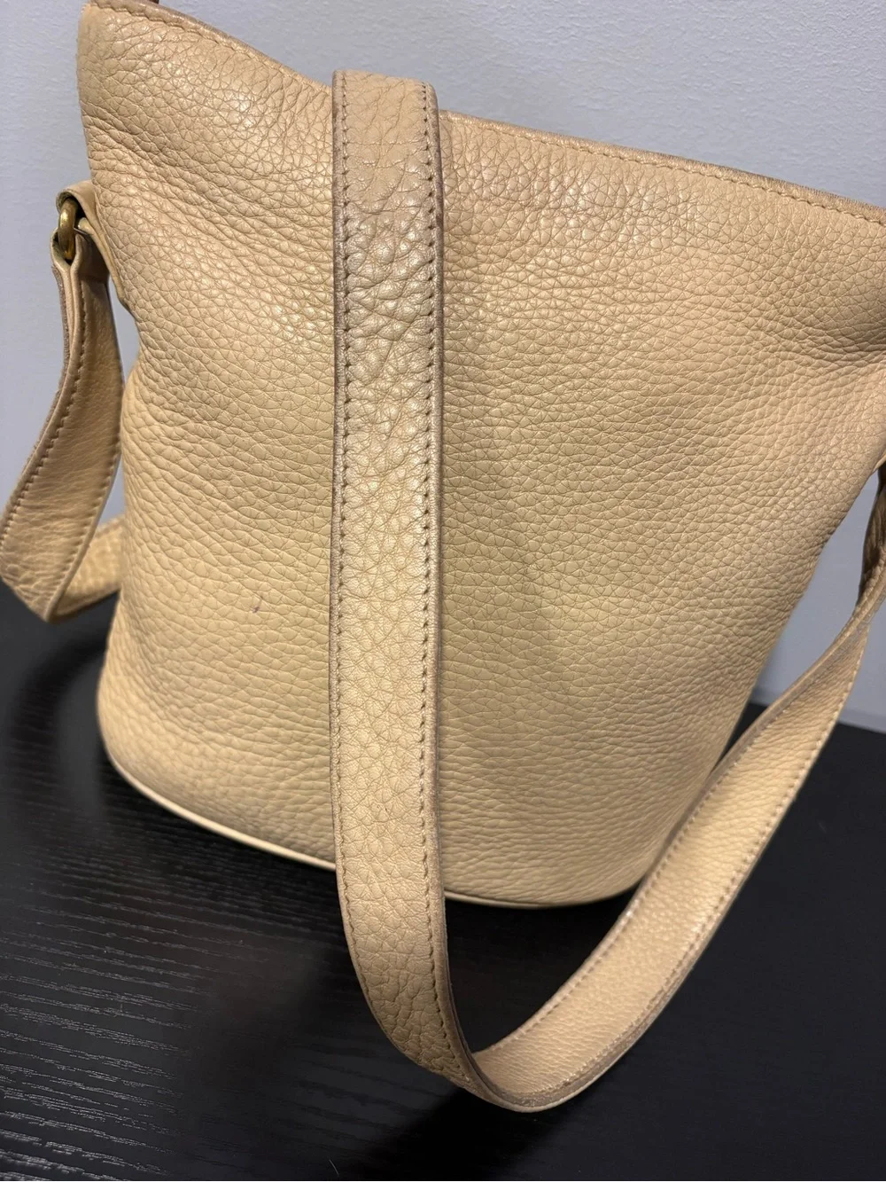 Coach Vintage Pebbled Leather Bucket Bag Cream Tan Crossbody Purse